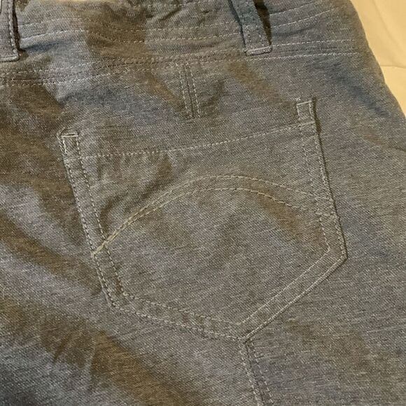 KUHL, ladies 10, shorts, excellent condition - Picture 8 of 14